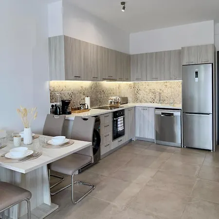 Lejlighed 1 Bed Apartment, 2nd Floor *